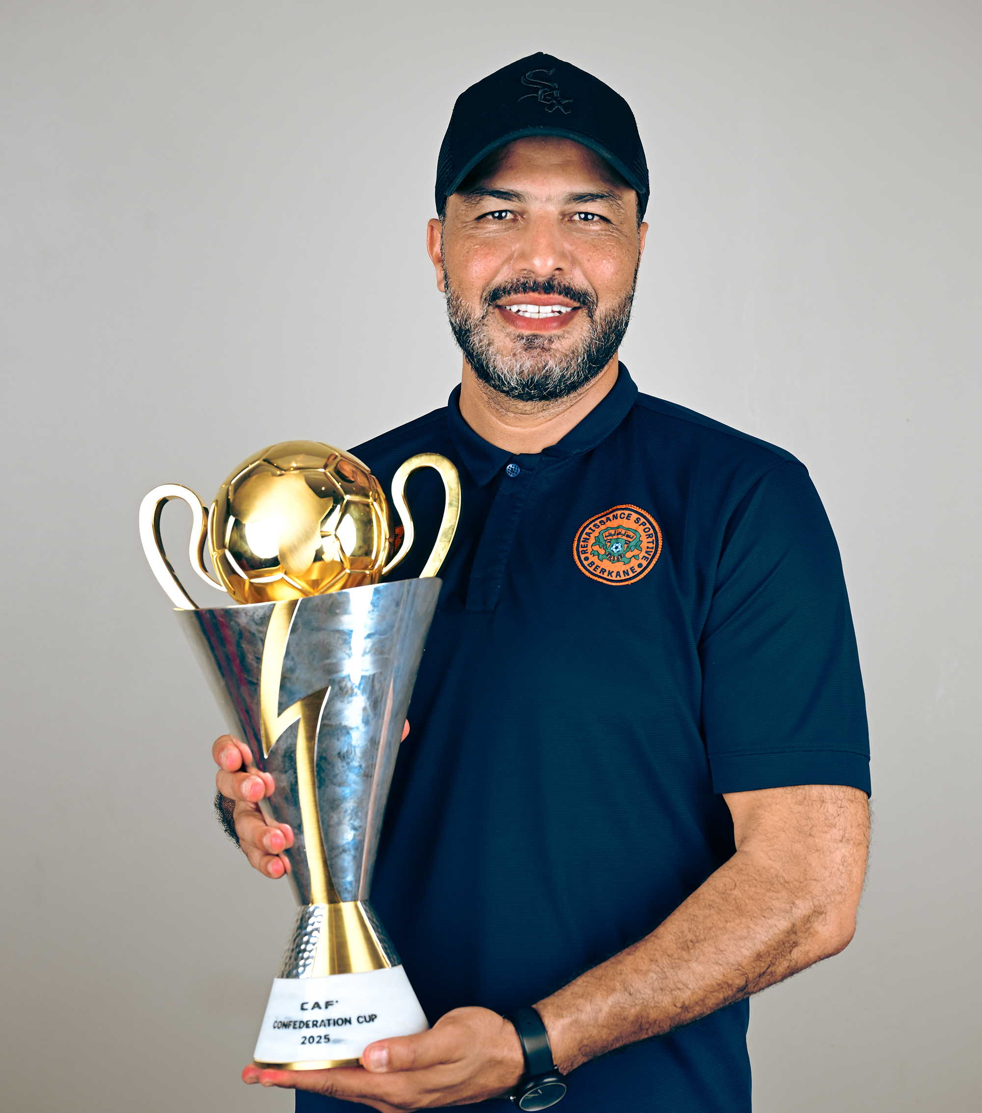 مُعين الشعباني: "أفتخر بلقب كأس الكونفيدرالية الإفريقية ومُؤمن بأن نهضة بركان قادر على التتويج برابطة أبطال إفريقيا توتال إنيرجيز"